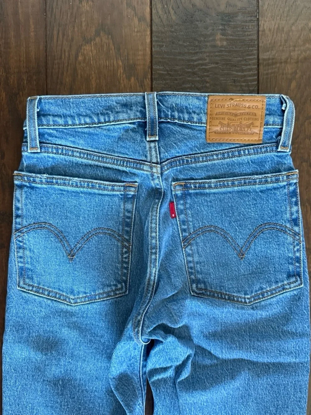 Levi's Womans Medium Blue Wedgie Staight Leg Jeans with Leather Patch